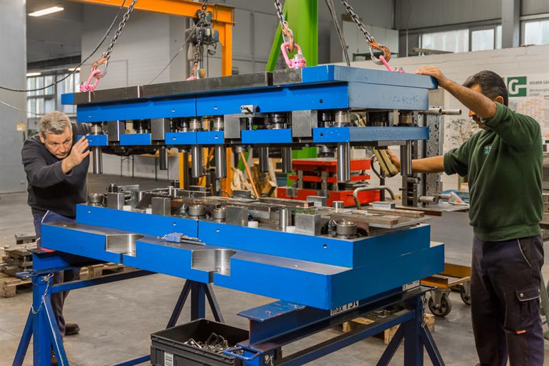 folgeverbundwerkzeuge stanztechnik umformung
